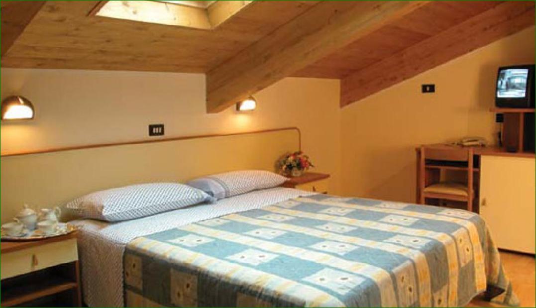 Hotel Verdemare Rimini Extérieur photo