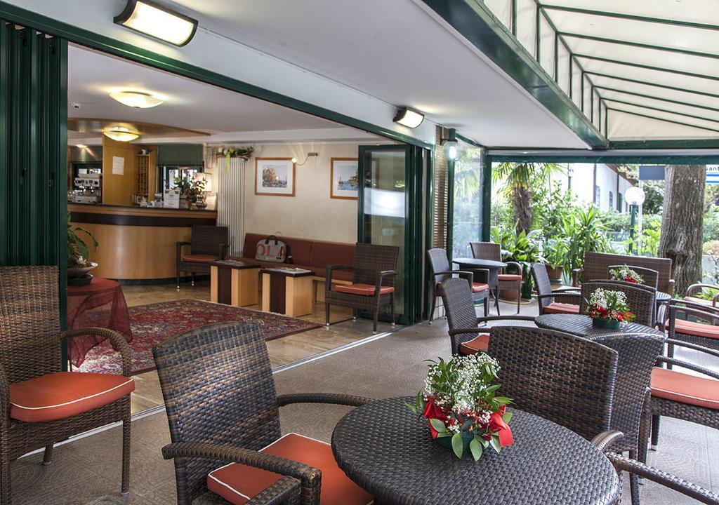 Hotel Verdemare Rimini Extérieur photo
